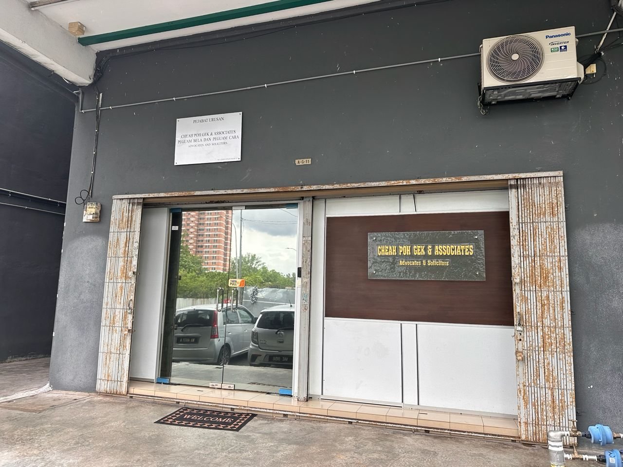 Cheah Poh Gek & Associates office entrance signage